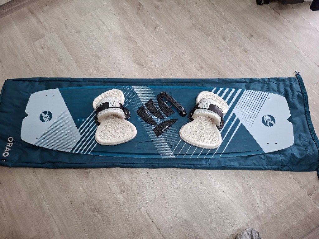 TWINTIP CABRINHA SPECTRUM 140x42 TRES BON ETAT, Enlèvement ou Envoi, Comme neuf, Planche de kite