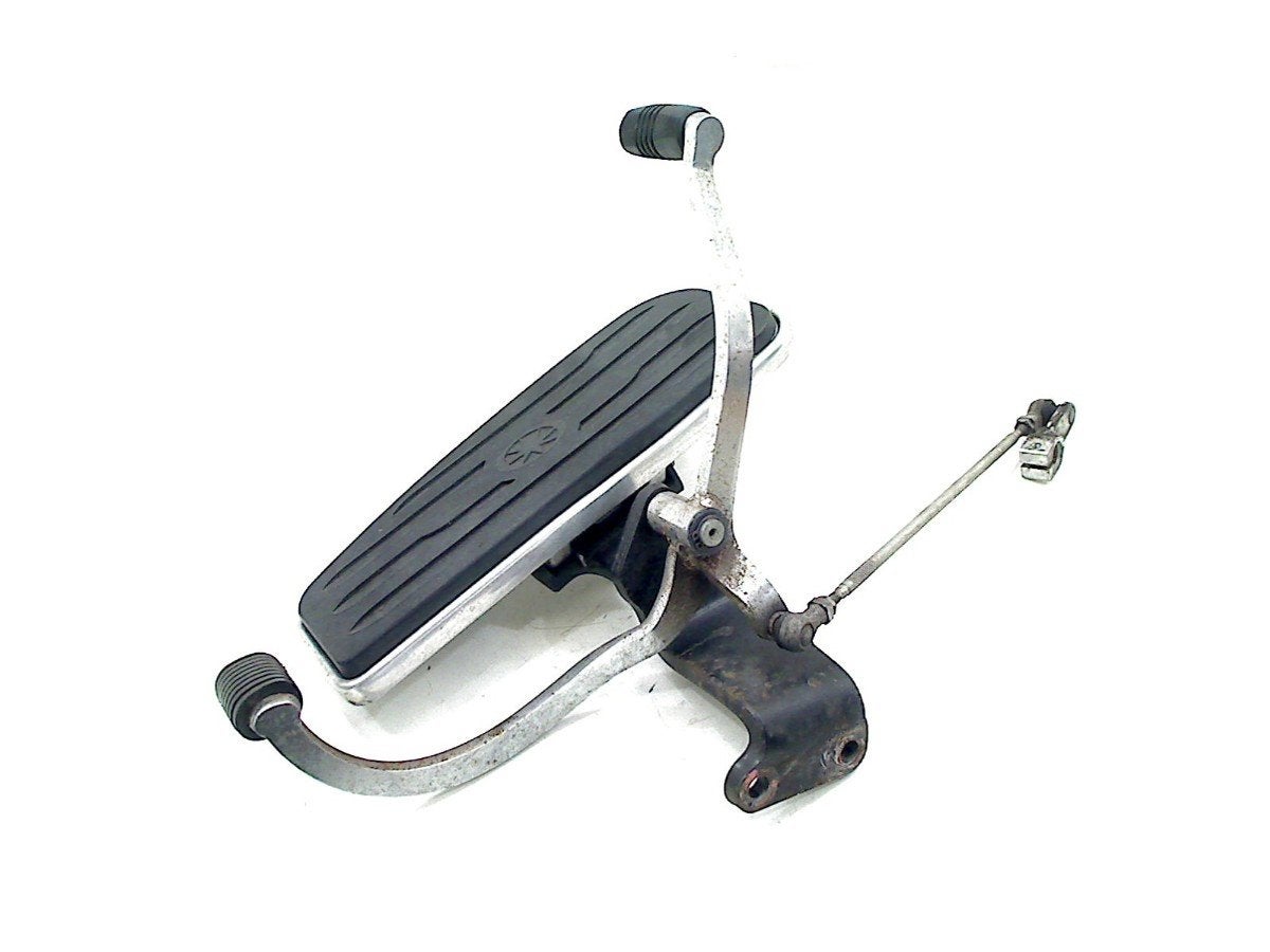 VOETSTEUN LINKS VOOR Yamaha XVS 1300 (01-1970/-), Yamaha Motor Europe N.V., Gebruikt, Customersupport@yamaha-motor.co.uk, Koolhovenlaan 101
1119 NC  Schiphol-Rijk, NL