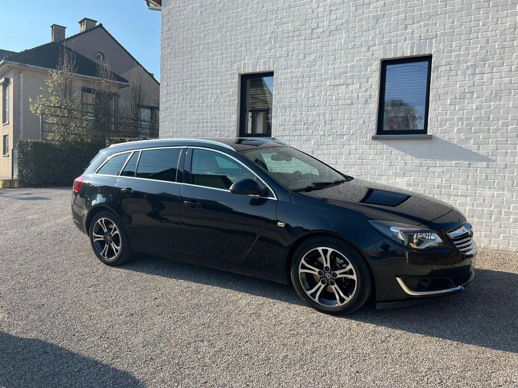 Opel Insignia Sports Tourer, Auto's, Opel, Particulier, Insignia, Bluetooth, Diesel, Euro 5, Break, 5 deurs, Handgeschakeld, Zwart