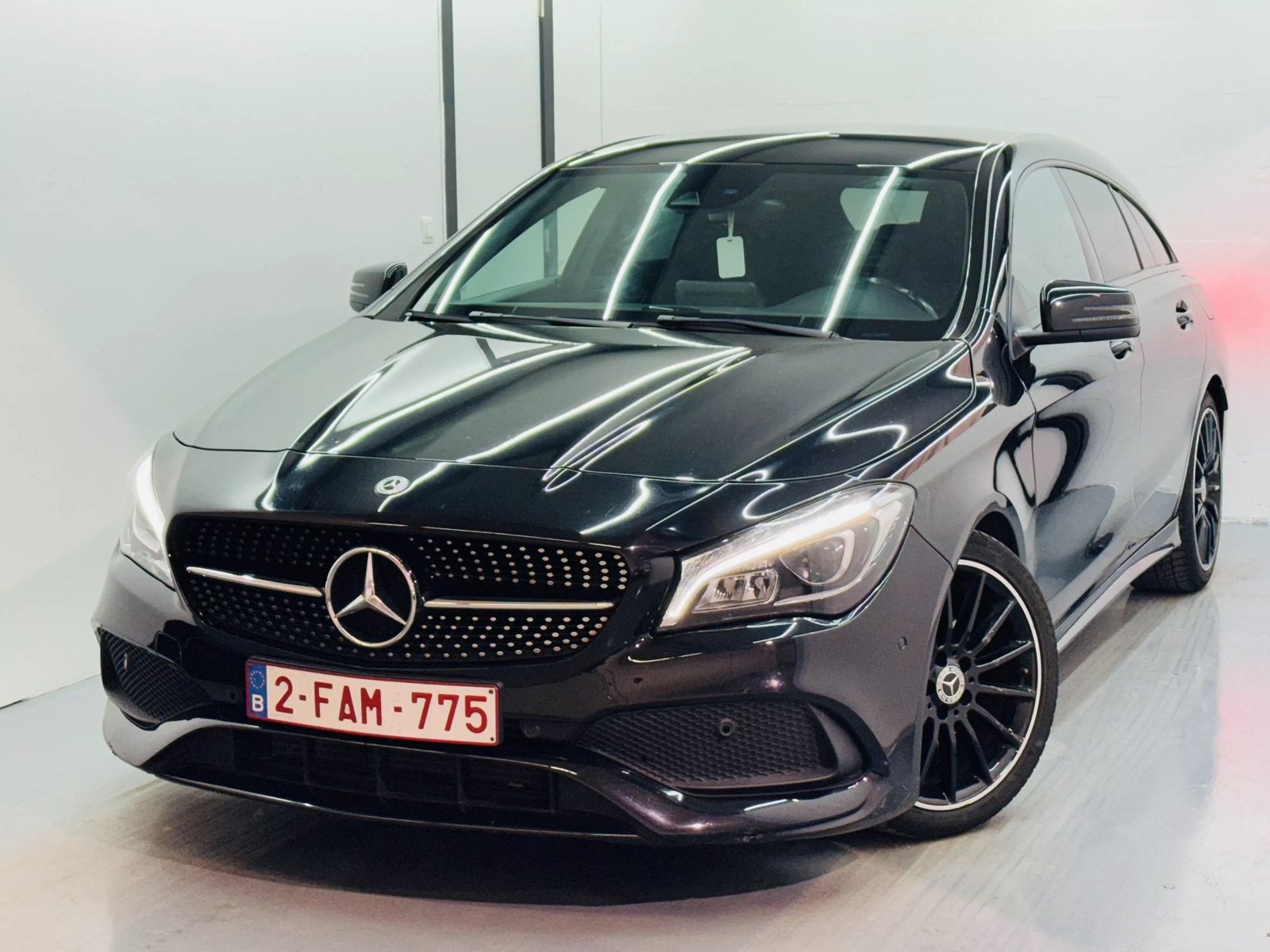 Mercedes-Benz Cla 200 shooting brake night-pack navi euro6B, CLA, 4 cilinders, Alcantara, Zwart