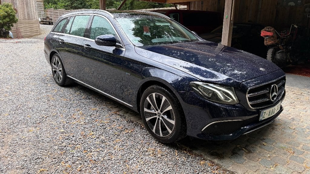 Mercedes e 300 de Hybride, Auto's, Automaat, Achterwielaandrijving, 143 kW, Blauw
