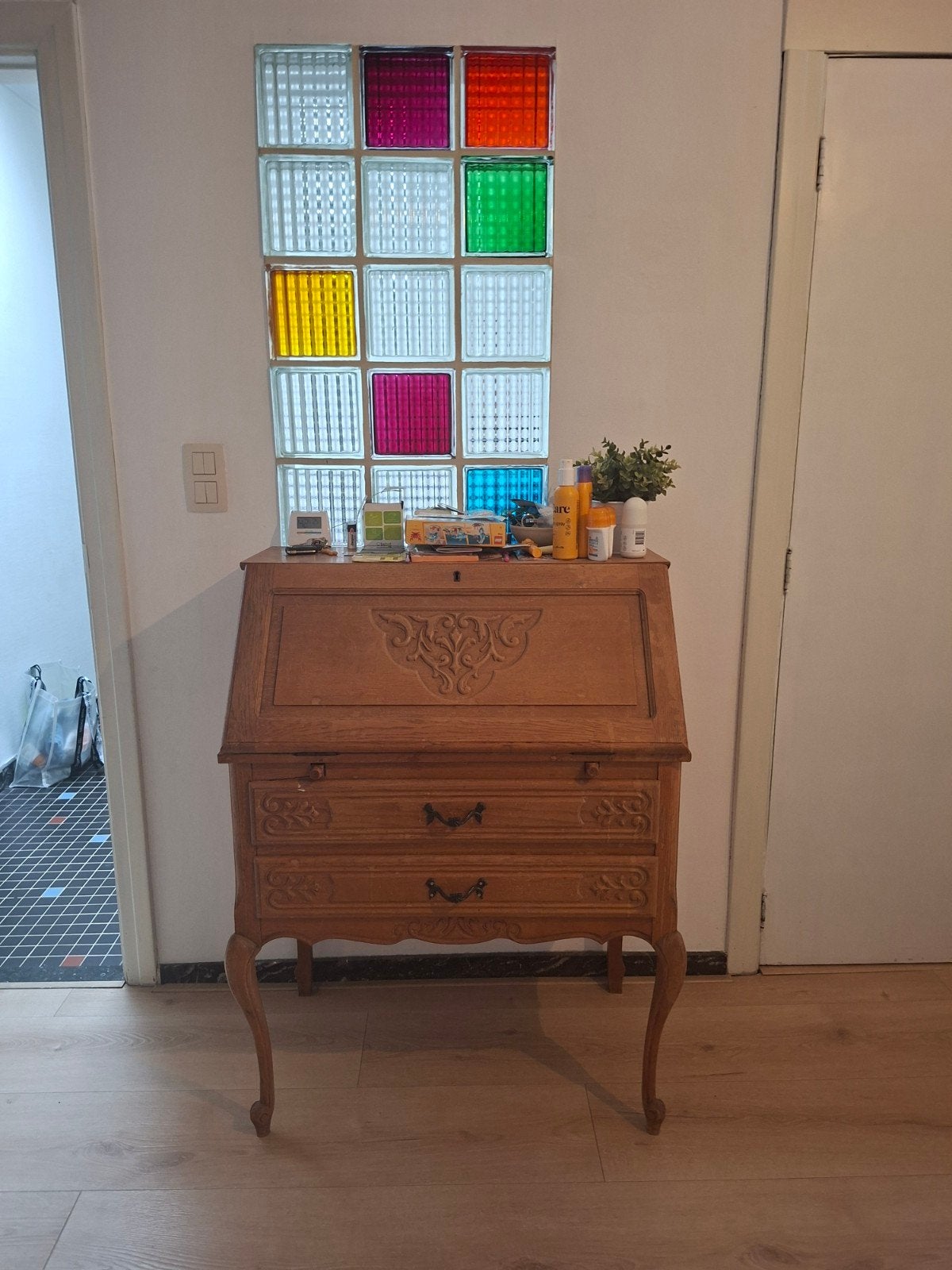 Bureau rétro, Enlèvement