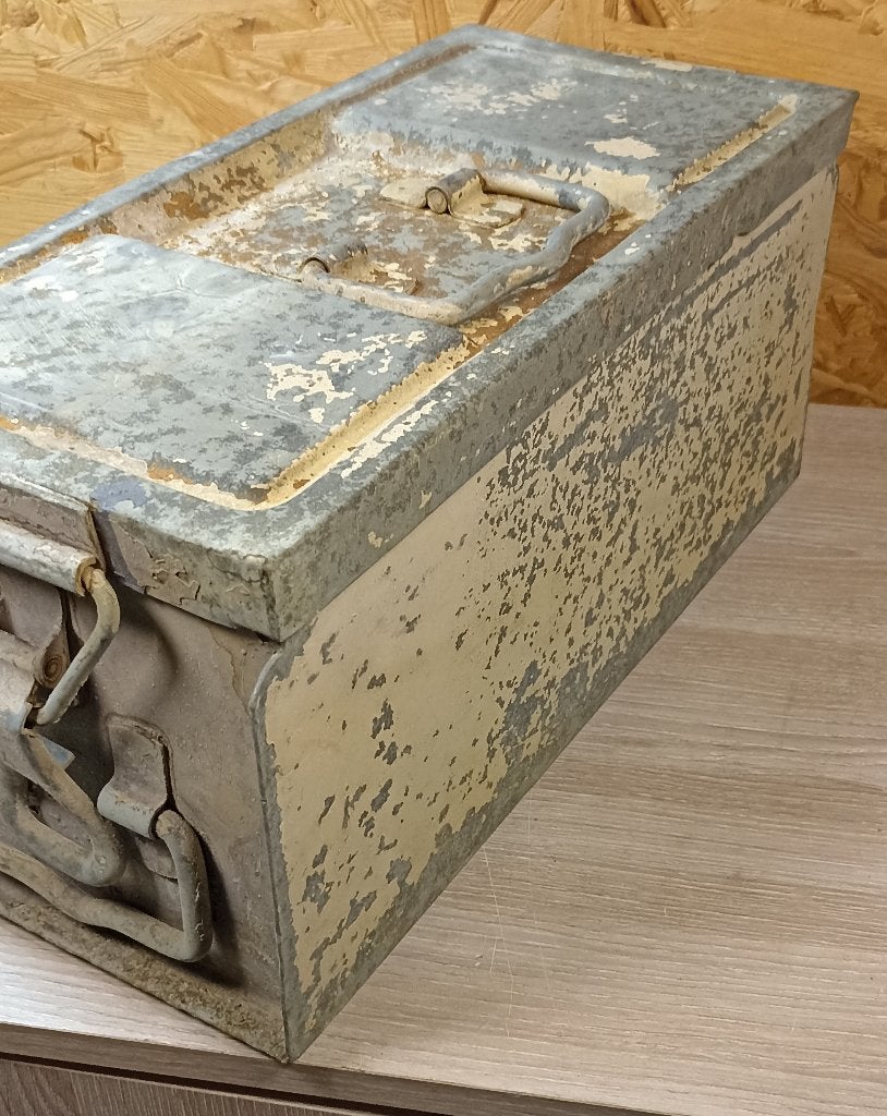 Rare caisse Allemande Patronenkasten 11 modifiée MG 42 ww2, Enlèvement ou Envoi, Armée de terre, Autres types