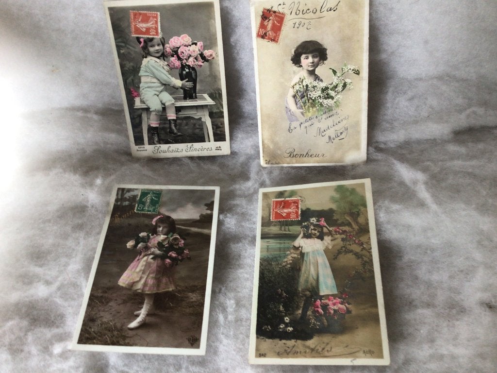4 oude postkaarten. Meisjes en bloemen. Frankrijk 1900, Verzamelen, Postkaarten | Buitenland, Ophalen of Verzenden, Frankrijk