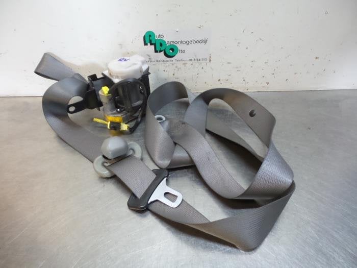 Ceinture de sécurité avant droite d'un Suzuki Alto (Alto 0, -, 3 mois de garantie, Utilisé, -
