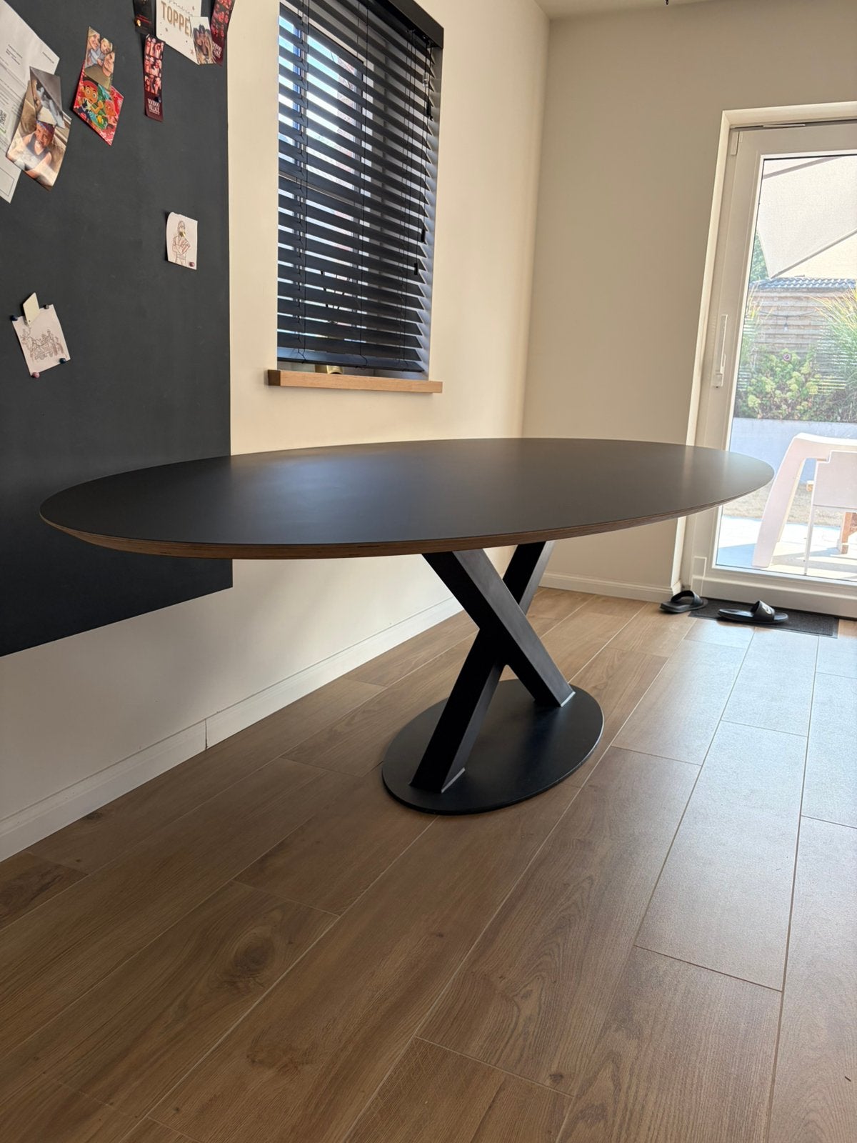 Zwarte ovalen tafel te koop, Ophalen, Gebruikt