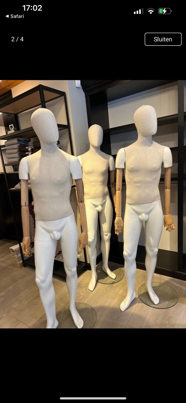 Mannen paspoppen met houten armen, Ophalen