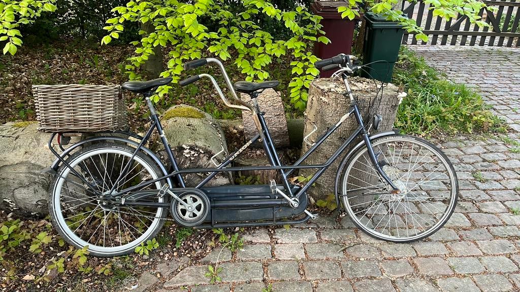 Tandem met beetje onderhoud aan., Fietsen en Brommers, Fietsen | Driewielfietsen, Ophalen, Gebruikt, Trommelrem