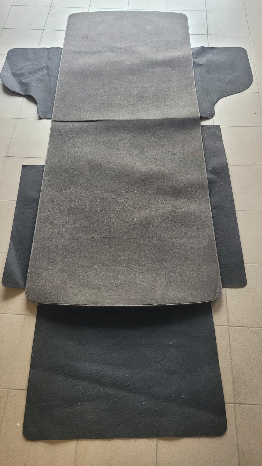 Tapis coffre audi A7 réversible, Autos : Divers, Tapis de voiture, Enlèvement ou Envoi