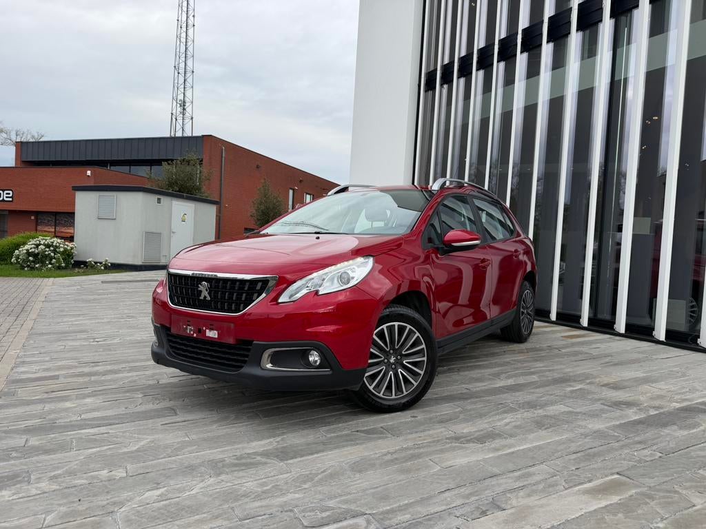 Peugeot 2008 1.6 e-hdi airco navi trekhaak garantie 7950€, Auto's, Peugeot, Voorwielaandrijving, 4 cilinders, Leder, Bedrijf