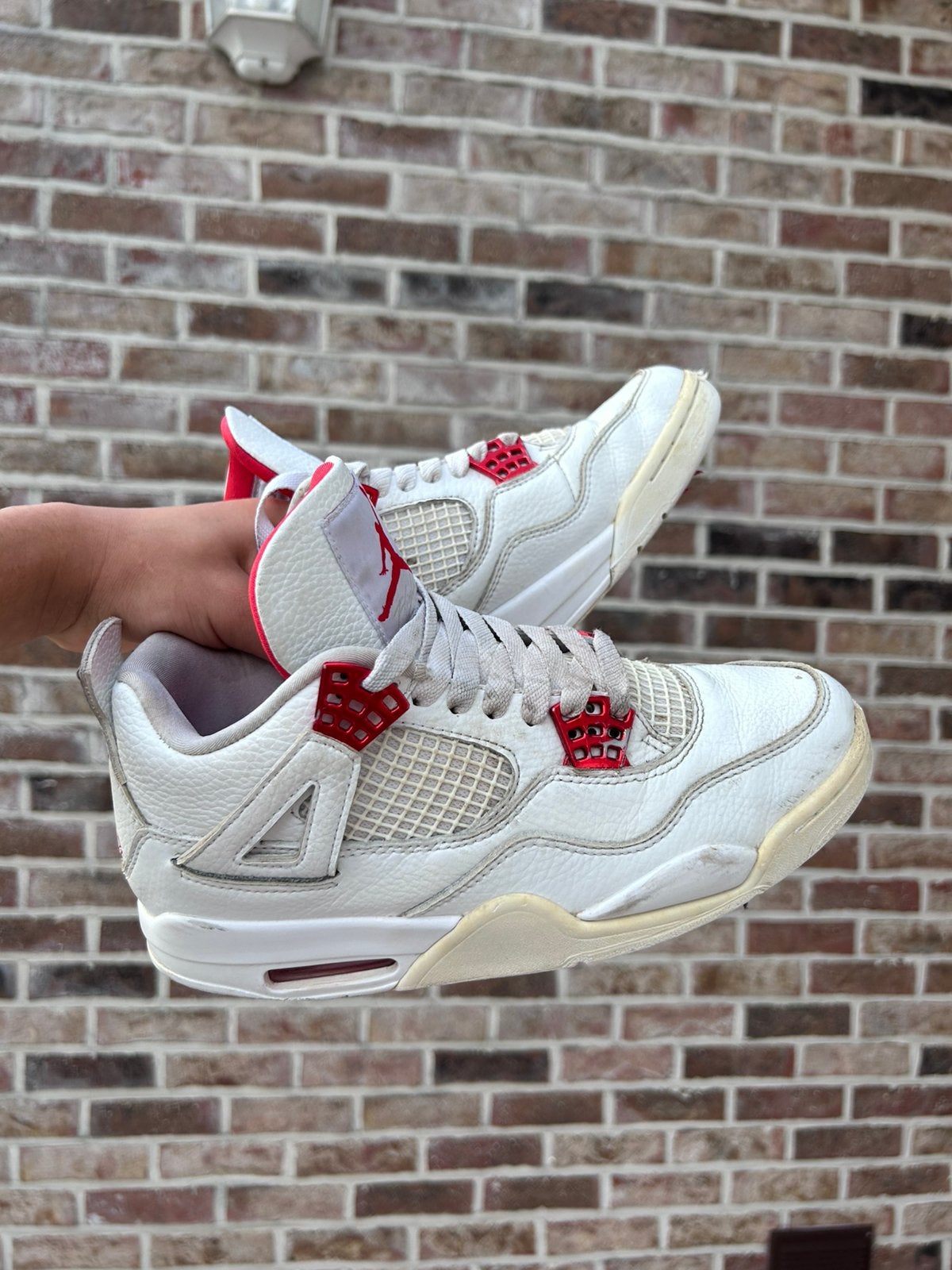 Air Jordan 4 Retro “Metallic Red”, Kleding | Dames, Schoenen, Wit, Ophalen of Verzenden, Sneakers, Gedragen