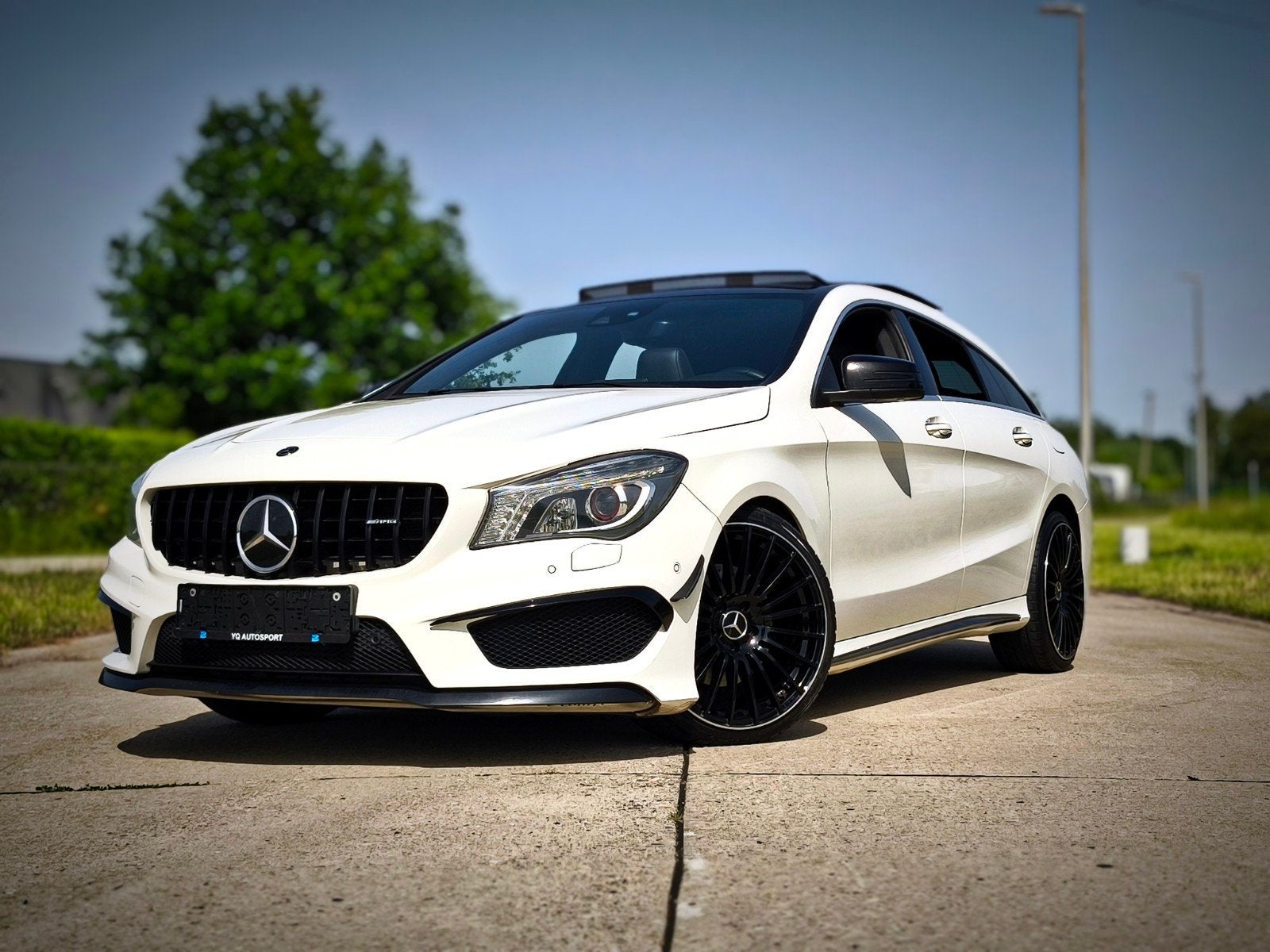 Mercedes-benz CLA250 AMG shooting brake a45 look, Auto's, Automaat, CLA, Alcantara, Wit