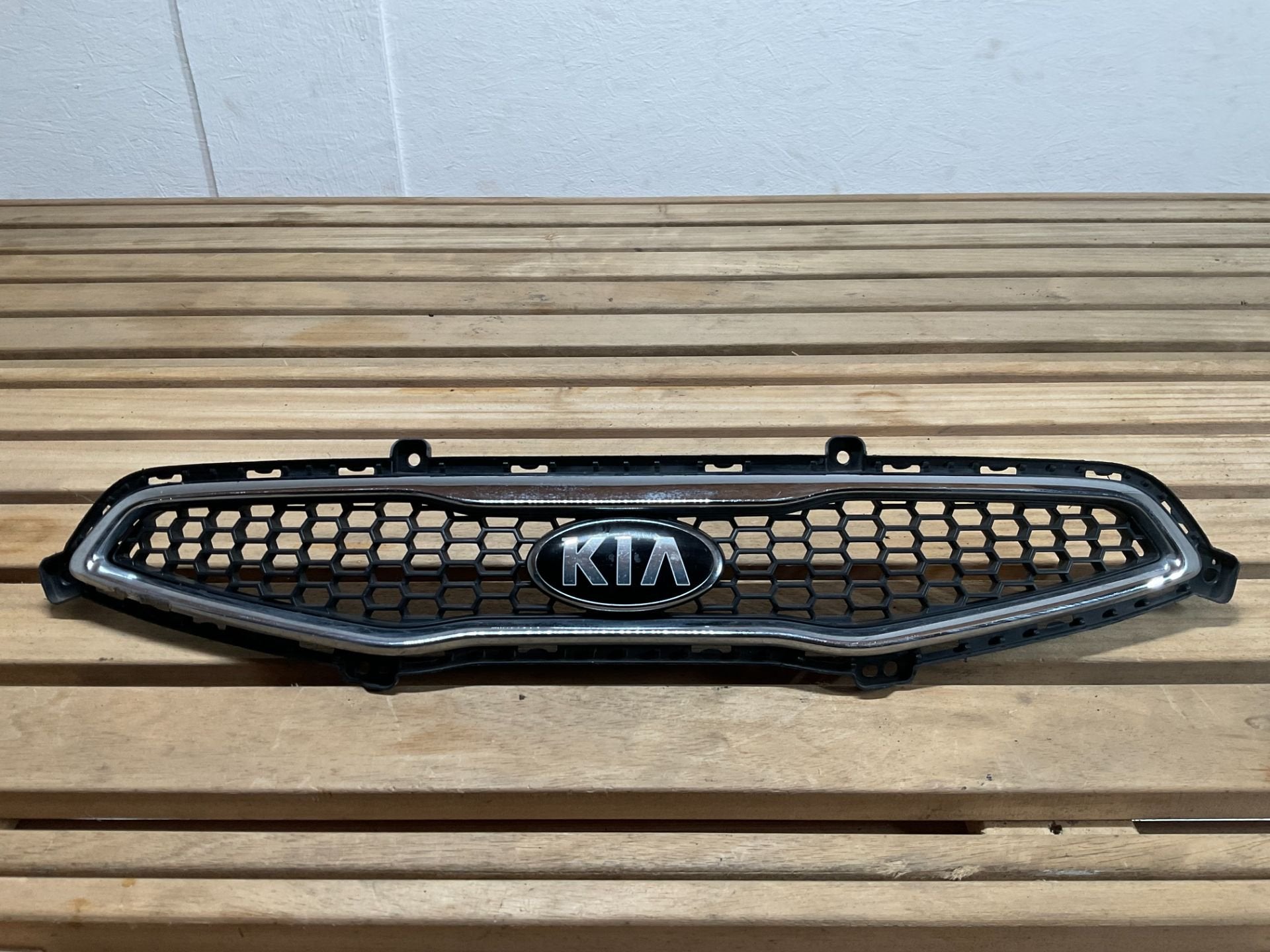 Bumper Grille Kia Picanto TA 86351-1Y000 Gril KIA-132, Auto-onderdelen, Heolleung-ro 12
06797  Seoul, Info@kia.com, Kia Corporation