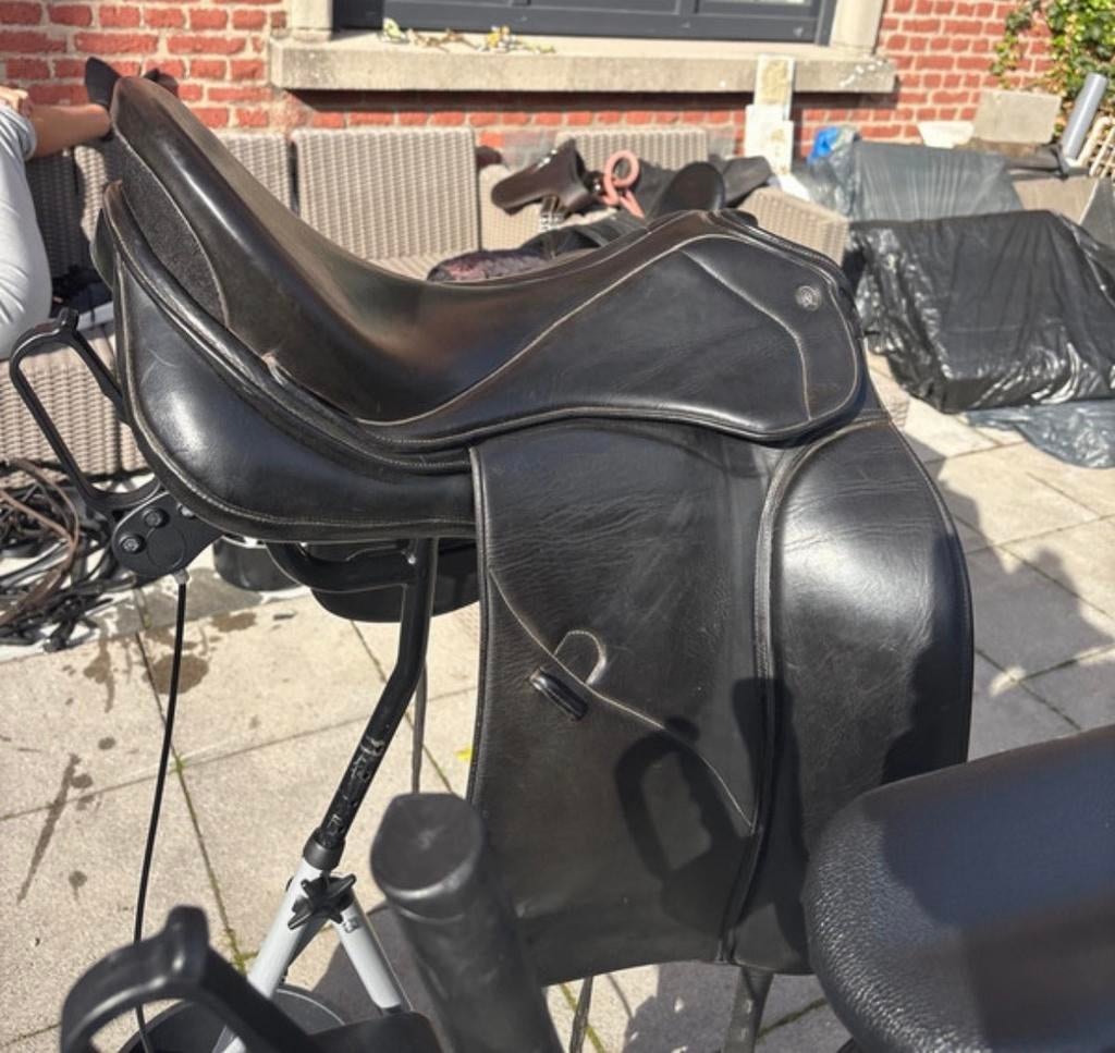Selle de dressage, Animaux & Accessoires, Chevaux & Poneys | Brides & Harnachement, Comme neuf, Dressage, Enlèvement ou Envoi