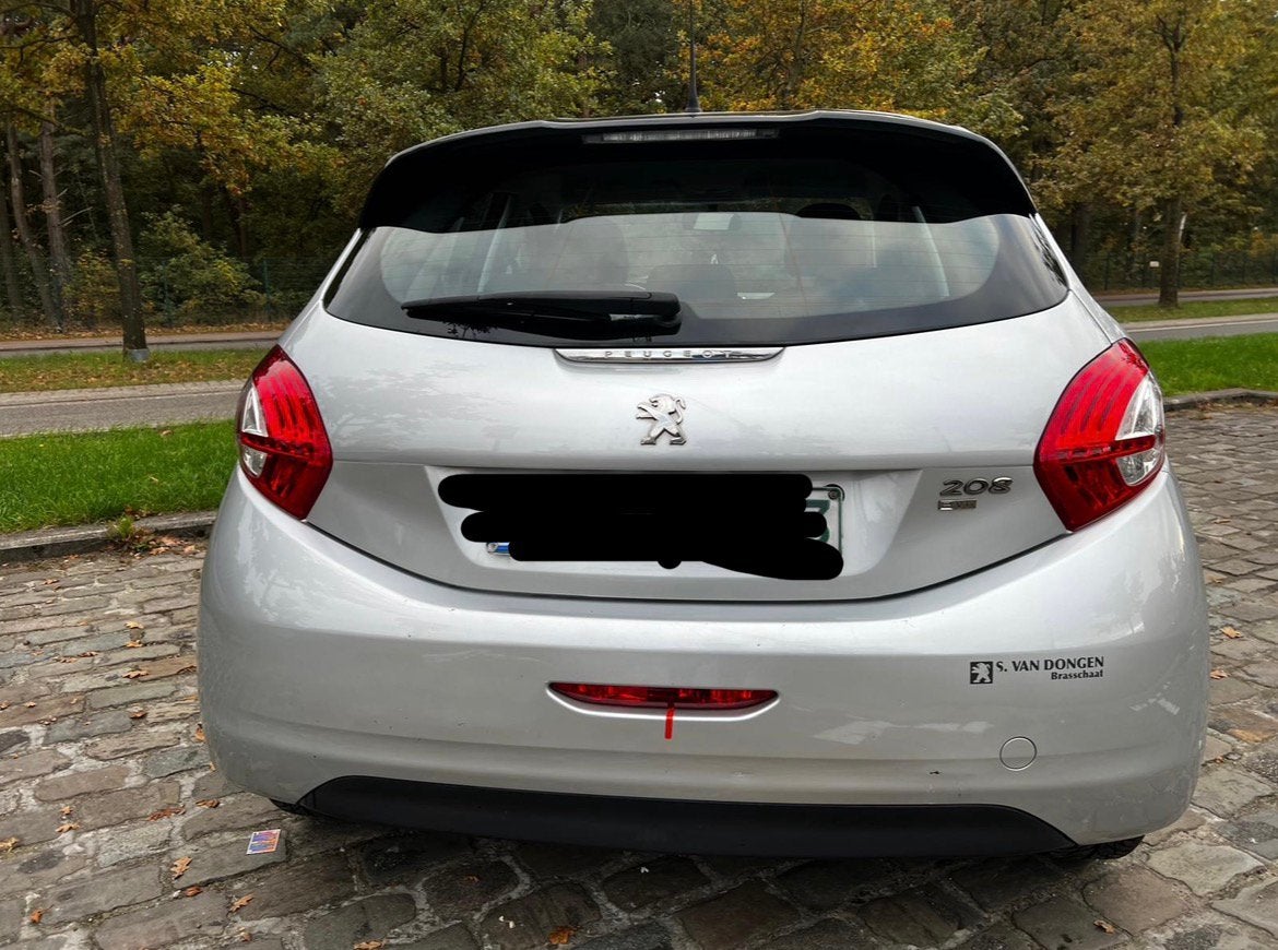 2013 Peugeot 208 1.2i AUTOMAAT, Stof, Zwart, 5 deurs, Particulier