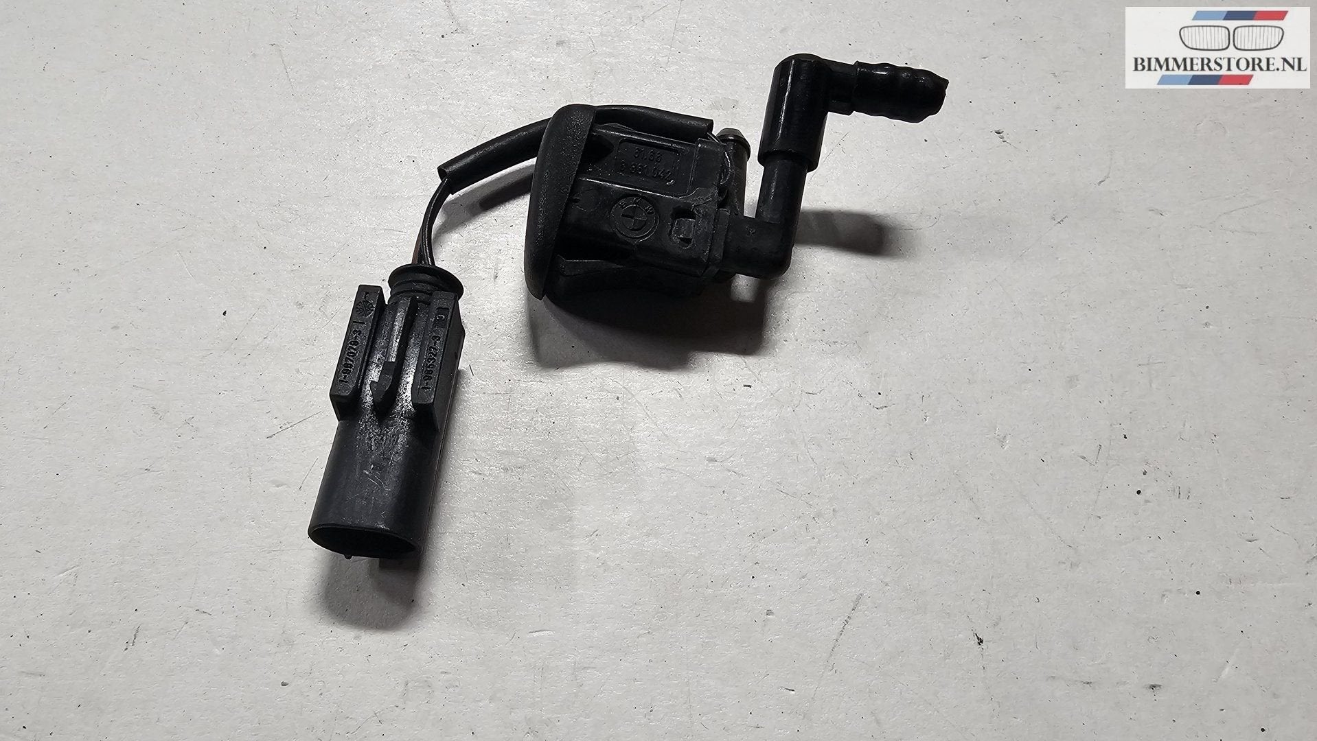Ruitensproeier nozzle verwarmd BMW 5 serie E39 61668361042 8, Auto-onderdelen, Gebruikt, -, Ophalen of Verzenden, -