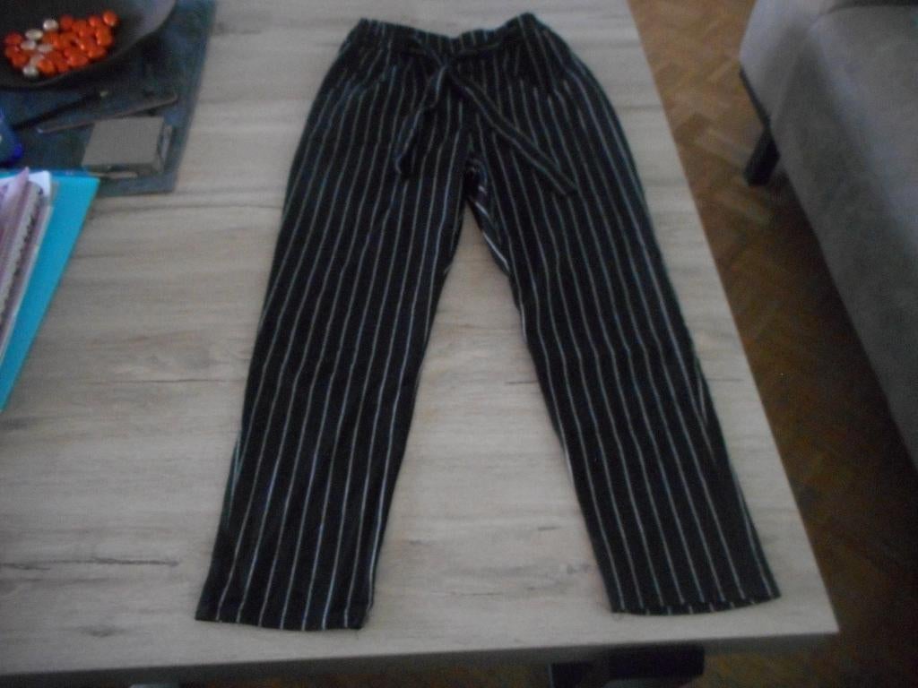 gekleed zwart gestreept broek maat 146 h&m, Kinderen en Baby's, Kinderkleding | Maat 146, Broek, Meisje, H&M, Ophalen of Verzenden