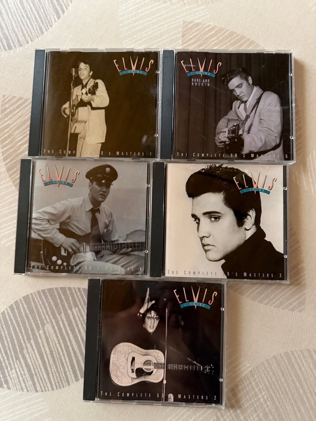 Collection de CD et autres éléments sur ELVIS PRESLEY, CD & DVD, Enlèvement, Comme neuf, Rock 'n' roll, Compilation