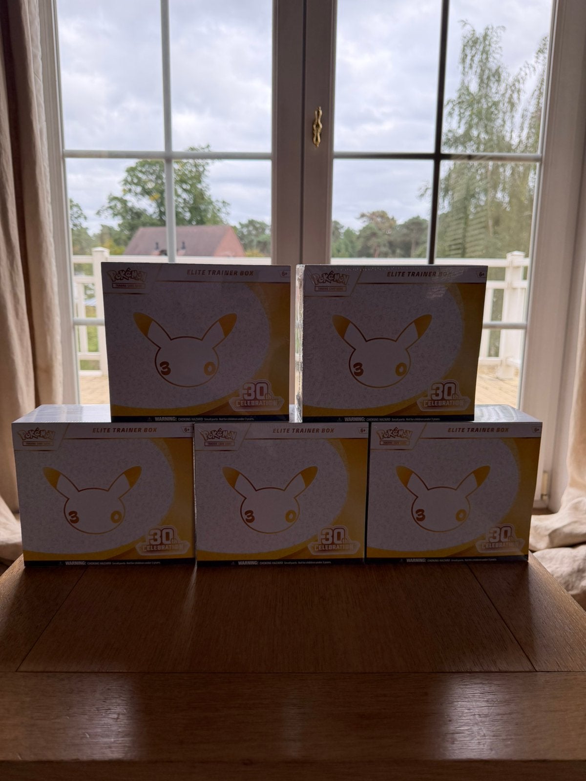 5 x Pokémon 30e Célébration - Elite Trainer Box, Enlèvement ou Envoi, Neuf, Plusieurs cartes, Foil