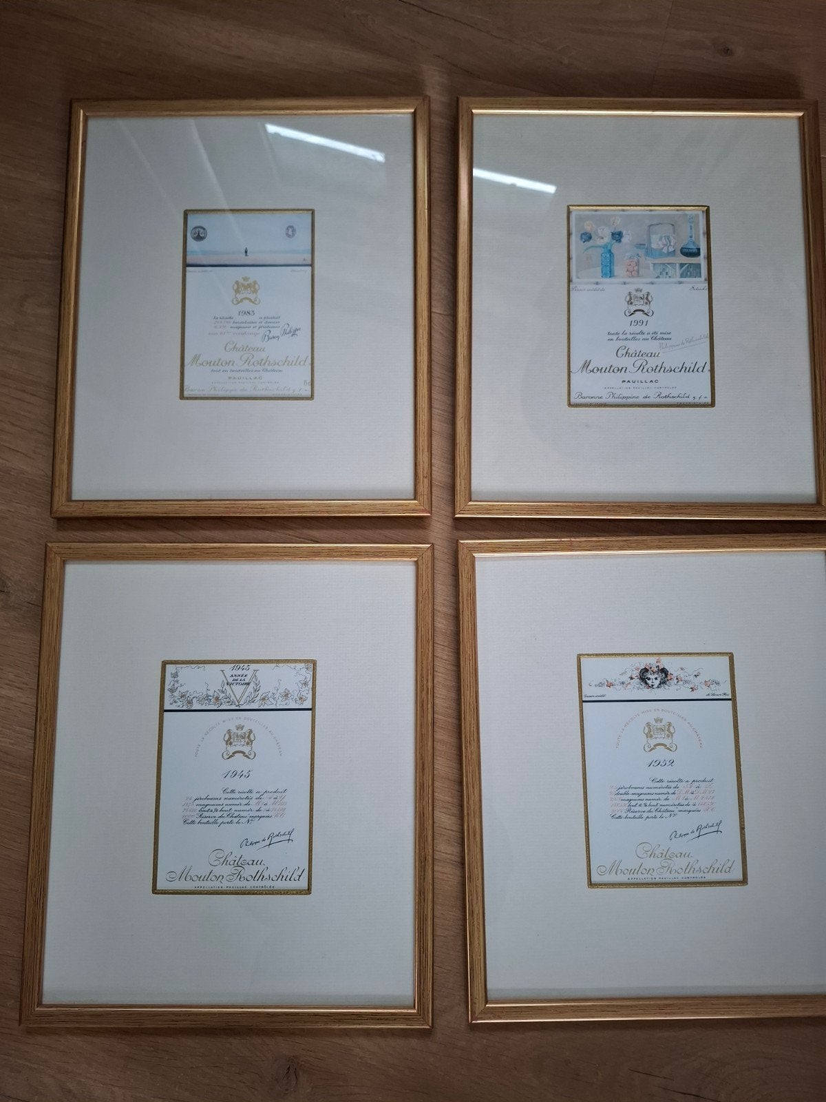 4 cadres avec étiquettes Mouton Rothschild, Collections, Enlèvement ou Envoi, Comme neuf, France, Vin rouge