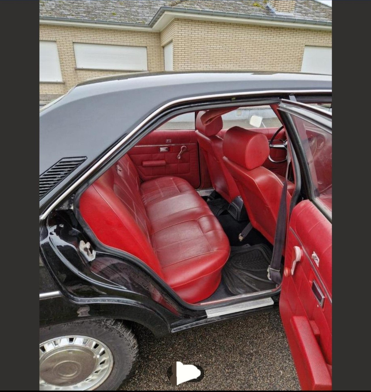 Simca-180 automaat Zwart-Rood, foto 9