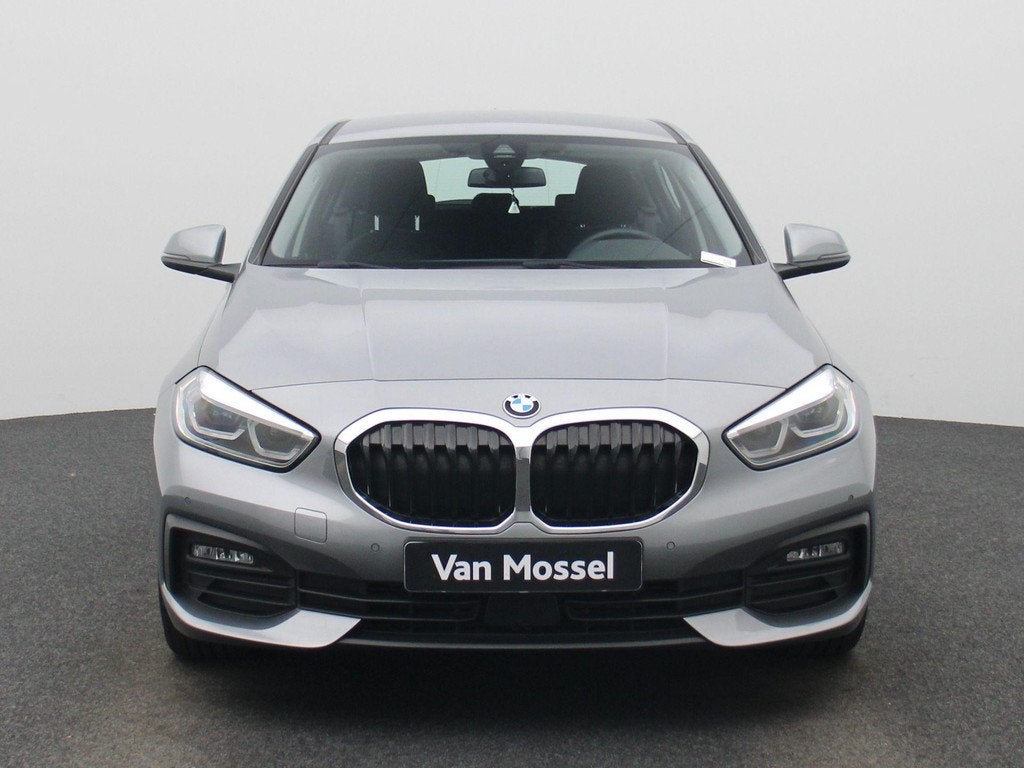 BMW 1 Reeks Hatch 116d (85 kW) CARPLAY | NAVI | CAMERA, Auto's, Voorwielaandrijving, Gebruikt, 116 pk, 3 cilinders