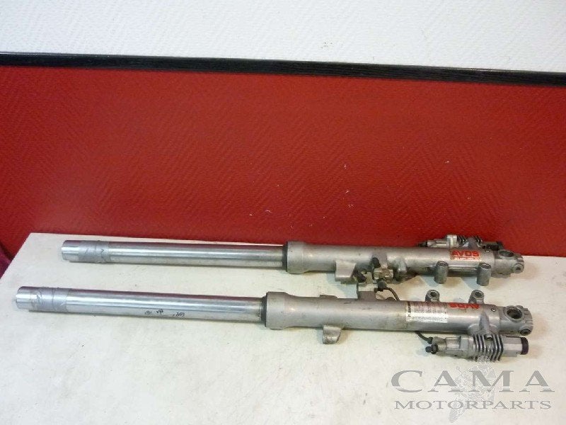 VOORVORK COMPLEET Kawasaki GPZ 600 R (GPZ600R ZX600A), Motoren, Dhr. S. di Majo, Gebruikt, Info@cama-motorparts.nl, P.J. Troelstraweg 8 8
3144 CX  MAASSLUIS, NL