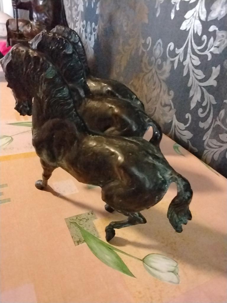 Drie prachtige bronzen paarden +- 36 cm lengte +- 28 cm hoog, Ophalen, Brons