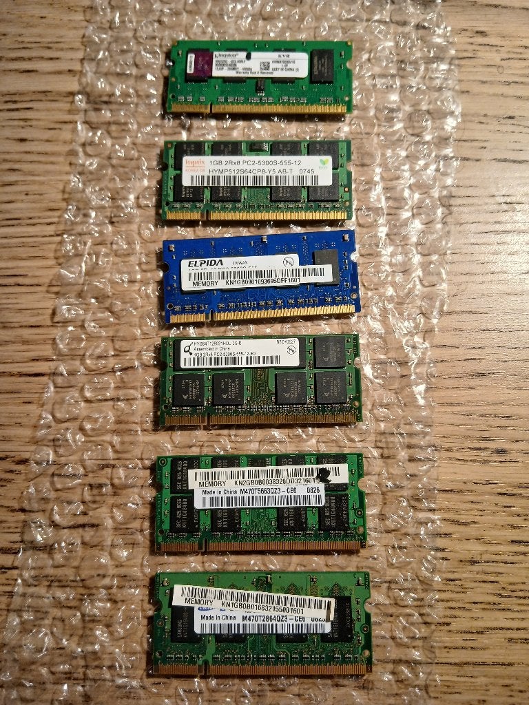 Lot laptop memory DDR2 4x512mb 6x1GB, Computers en Software, Ophalen of Verzenden, DDR2, Laptop, Gebruikt