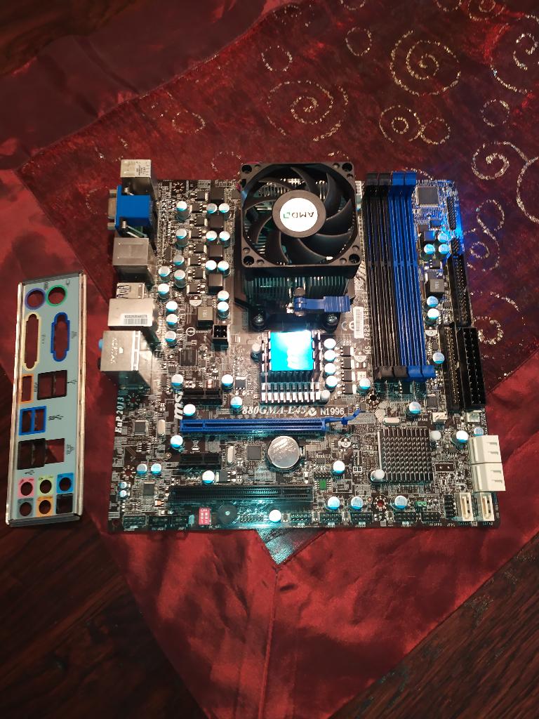 Moederbord en processor AMD, Informatique & Logiciels, Cartes mères, DDR3, Comme neuf, Socket AM3, AMD