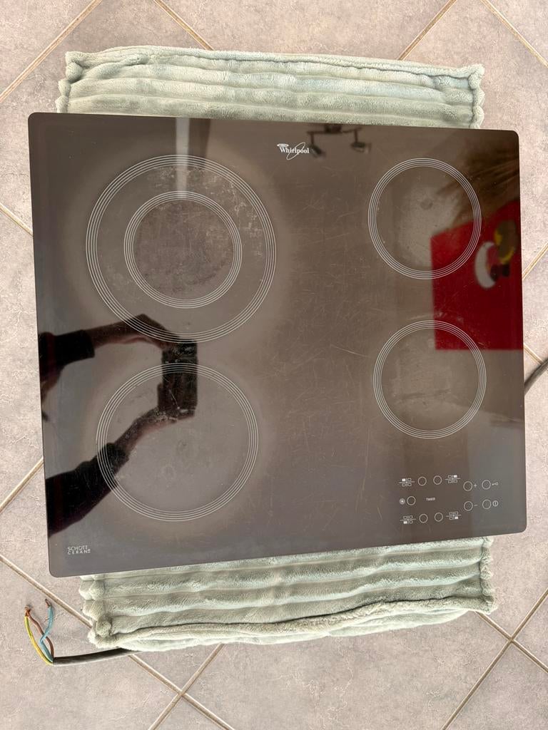 Plaque de cuisson vitrocéramique Whirlpool 4 zones, Electroménager, Tables de cuisson, Enlèvement, Utilisé, Électrique, 4 zones de cuisson