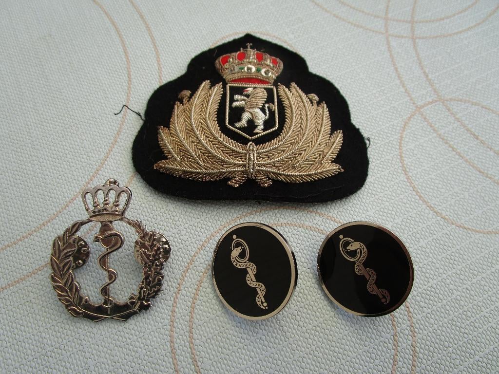 ( GERESERVEERD Valere) militair, apotheker jaren 90', Enlèvement, Armée de terre, Emblème ou Badge