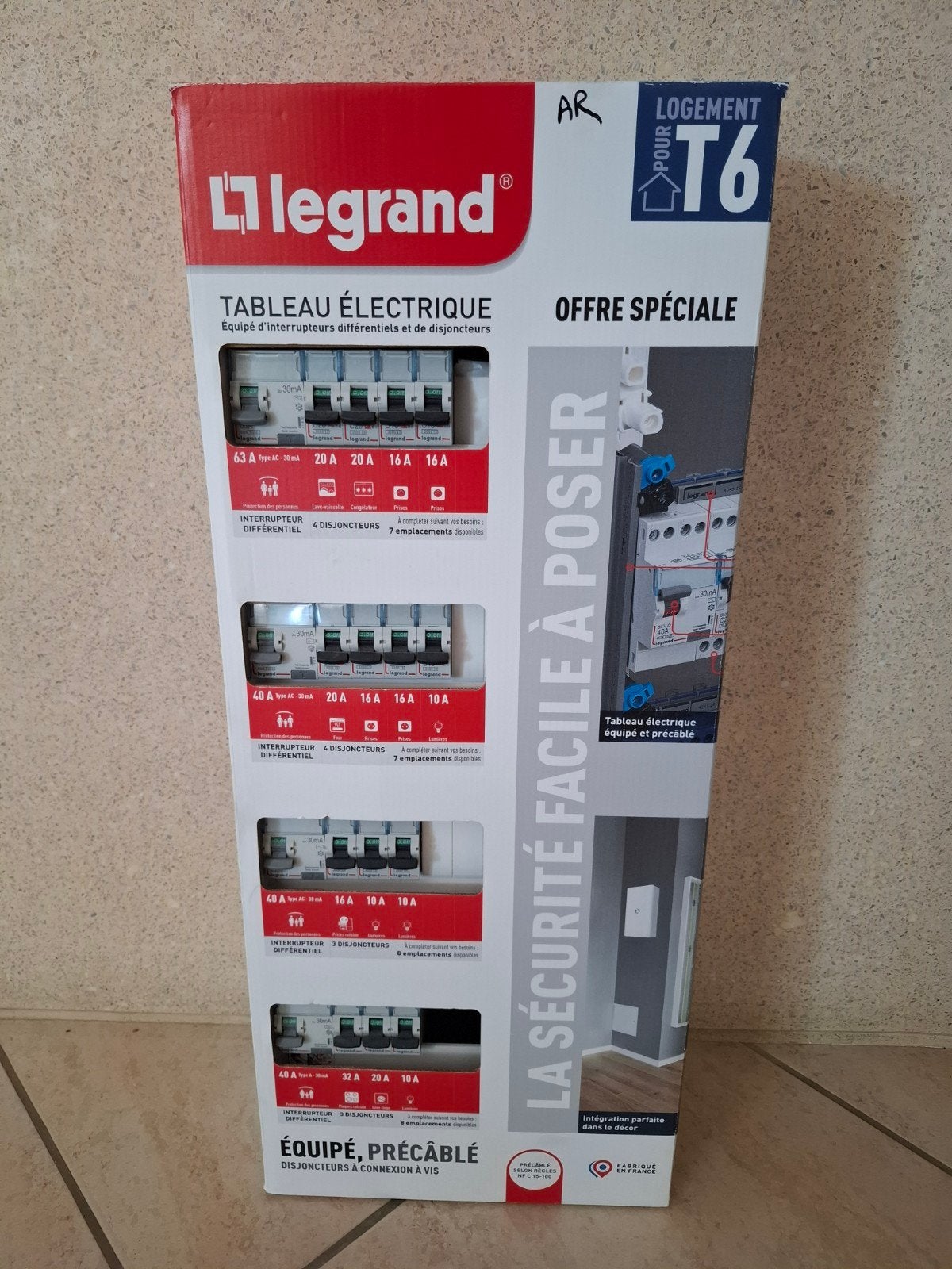 Coffret électrique précâblé Legrand  NEUF, Ophalen, Nieuw, Groepenkast