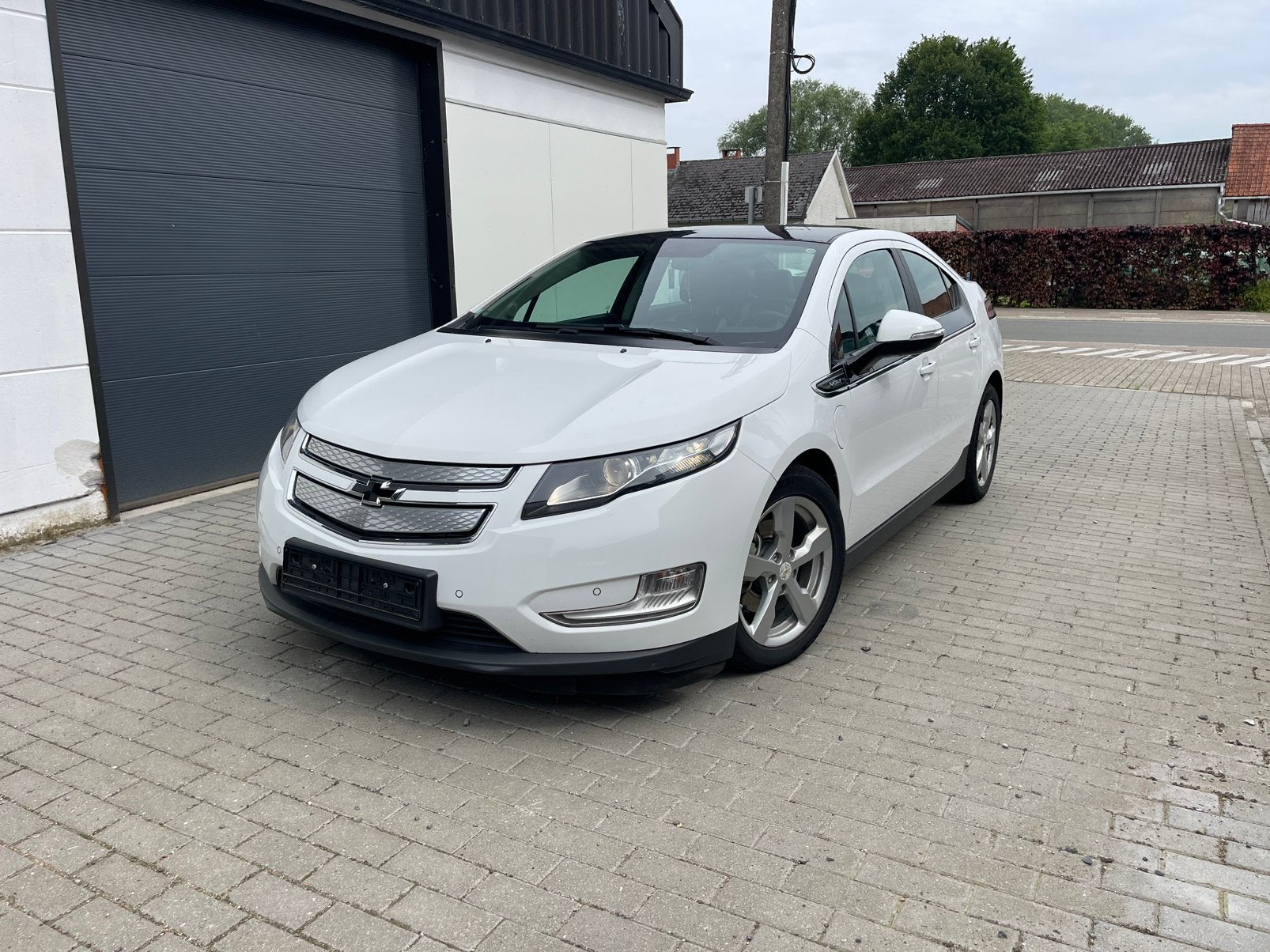 Chevrolet Volt 1.4 Hybride en Elektrisch .Automaat, Auto's, Automaat, Zwart, Wit, Leder