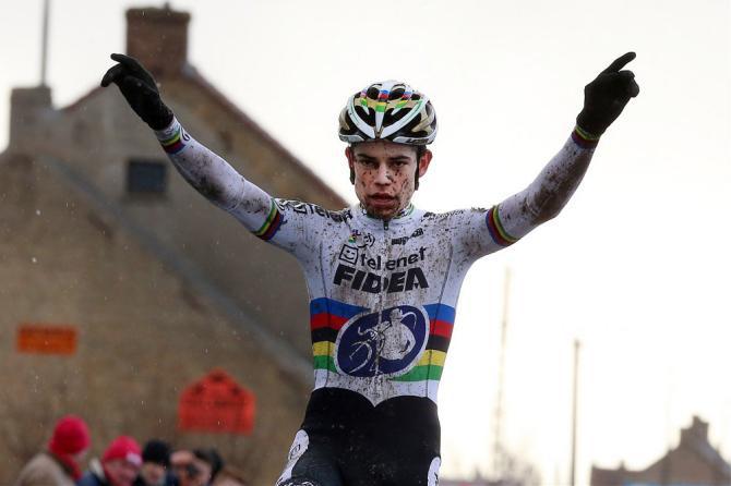Gezocht! Wout van Aert Fidea WK cyclocross pak u23!, Fietsen en Brommers, Fietsaccessoires | Fietskleding, Verzenden