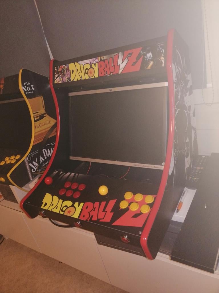 Arcade dragonball, moet nog spelcomputer in, hp scherm, Ophalen