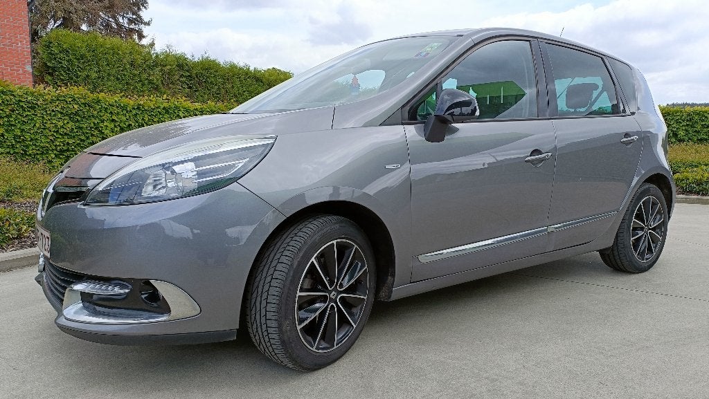 Renault Scenic 1.5dci  Bose edition 2014 gekeurd/onderhoud, Voorwielaandrijving, Euro 5, Zwart, 4 cilinders