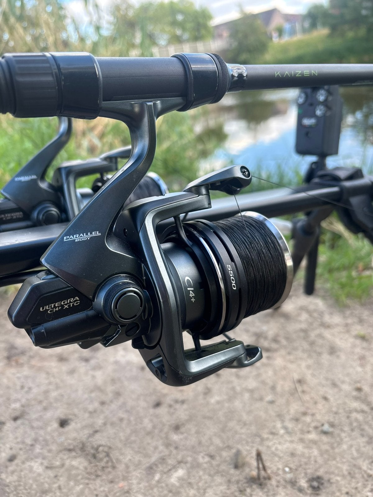 2x shimano 5500 ci4 molens xtc, Ophalen, Zo goed als nieuw