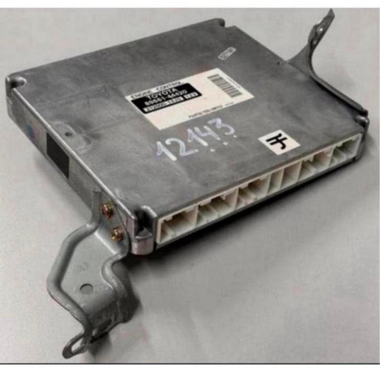 ECU Toyota Avensis Verso + codes 8966144420 2120001420 OEM, Autos : Pièces & Accessoires, Enlèvement ou Envoi, Utilisé, Toyota