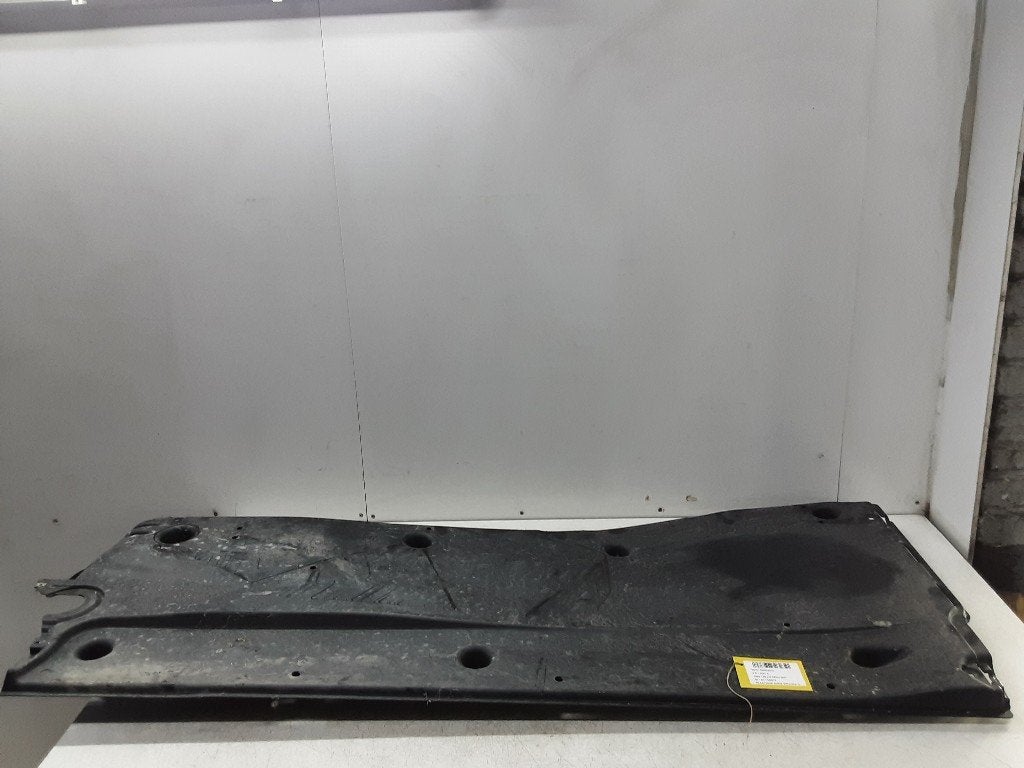 PLAQUE ARRIÈRE AVANT DROIT Seat Tarraco (5QF825202Q), Seat Deutschland GmbH, Service@seat.de, Utilisé, Seat