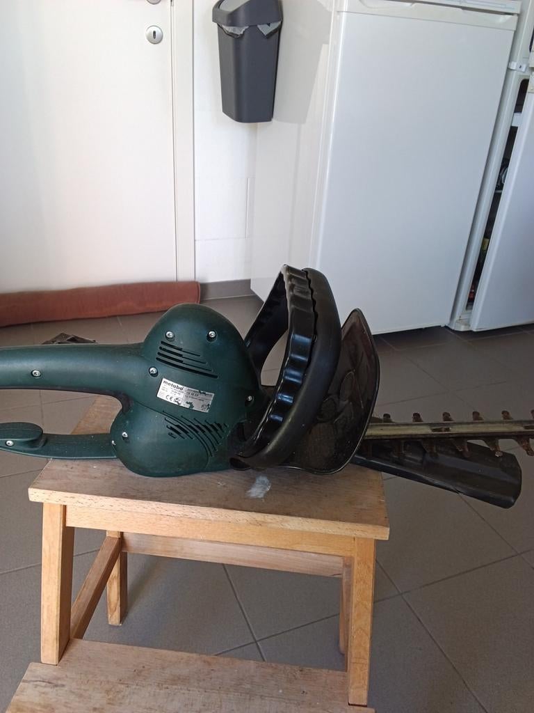 Taille-haie Super Metabo, Enlèvement