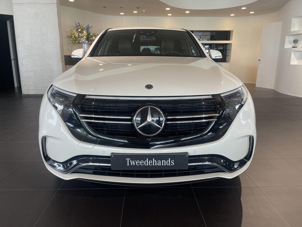 Mercedes-Benz EQC 400 4MATIC AMG LINE + LEDER EXCLUSIVE + CA, Automaat, 80 kWh, 40 min, 408 pk