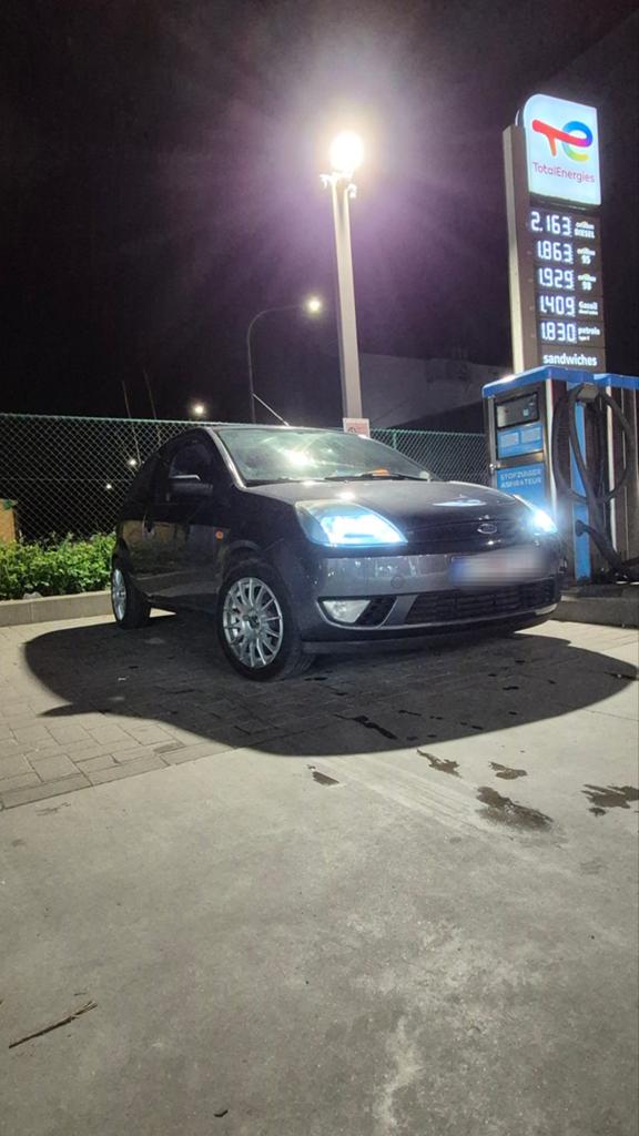 Ford fiesta 2004 1.3 essence, Auto's, Particulier, Benzine, Te koop