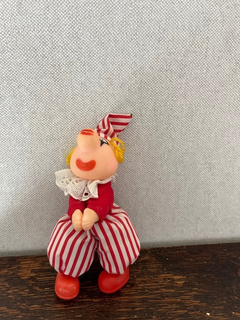 knuffel mini clown - knijper, Kinderen en Baby's, Speelgoed | Knuffels en Pluche, Ophalen of Verzenden
