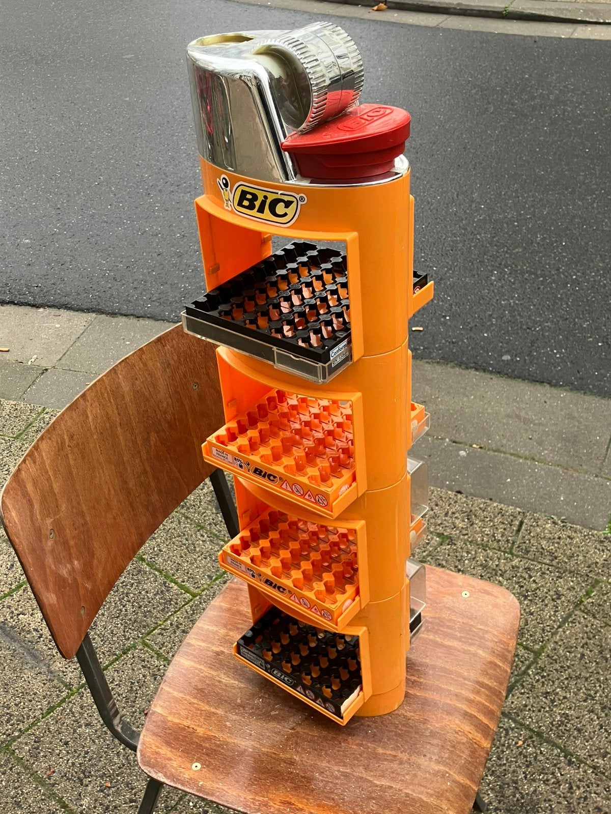 Grote Bic display, ruilen bespreekbaar, Ophalen, Zo goed als nieuw