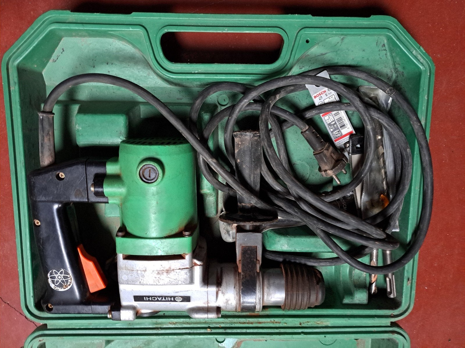Hitachi VRV-16  boorhamer, Gebruikt, Klopboormechanisme, 400 tot 600 watt, Ophalen