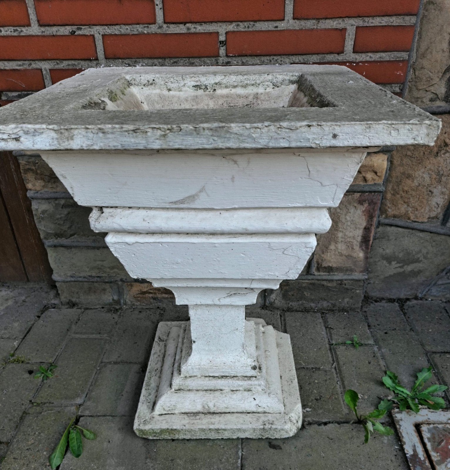 2 betonnen bloembakken lees beschrijving, Tuin en Terras, Bloembakken en Plantenbakken, Beton, Ophalen