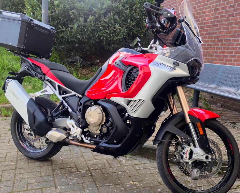 Mv agusta enduro veloce 930cc, 3 cylindres, ABS, Neuf, Particulier