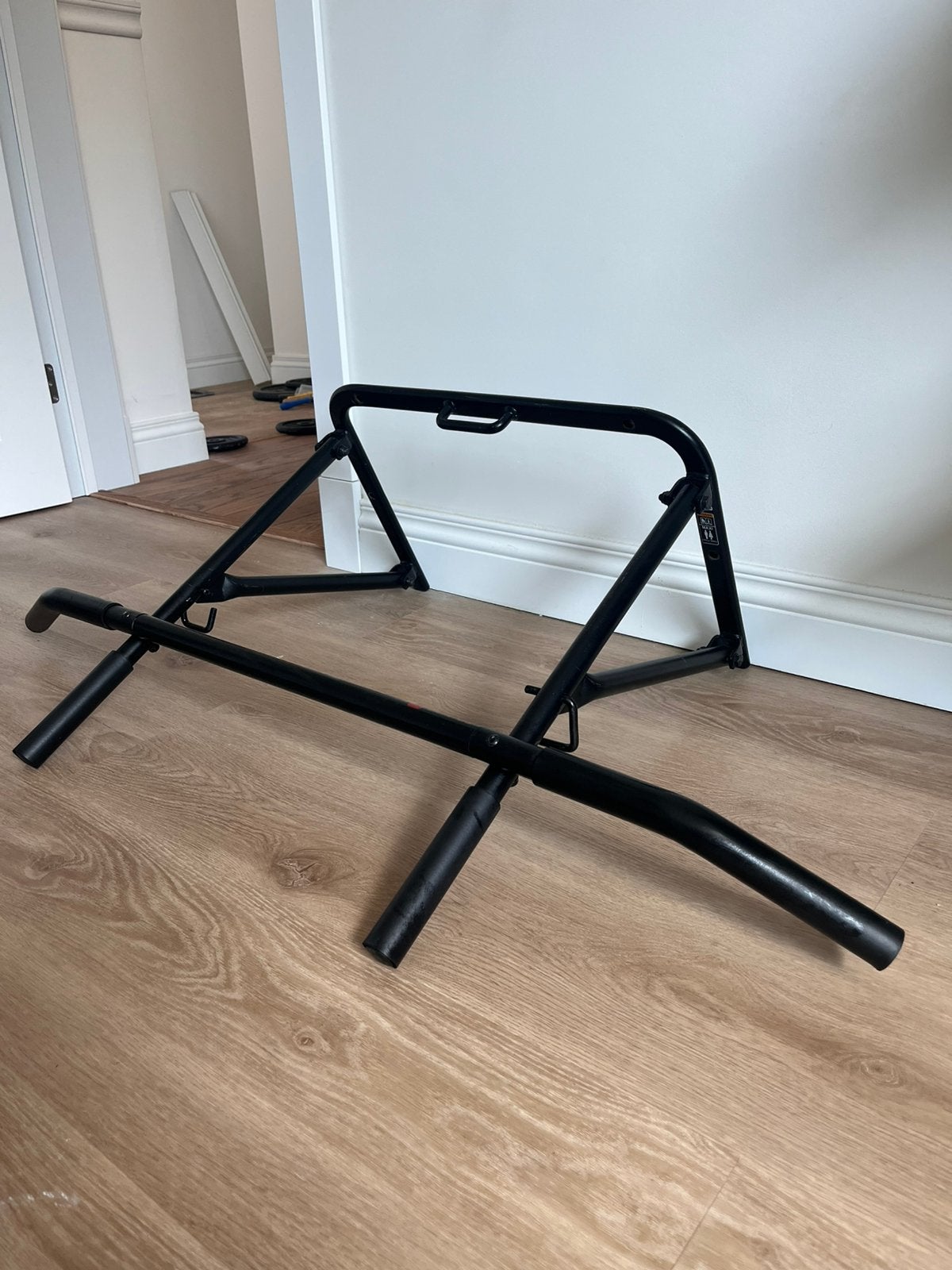 Pull-up bar voor wandmontage / Optrekstang, Ophalen, Zo goed als nieuw