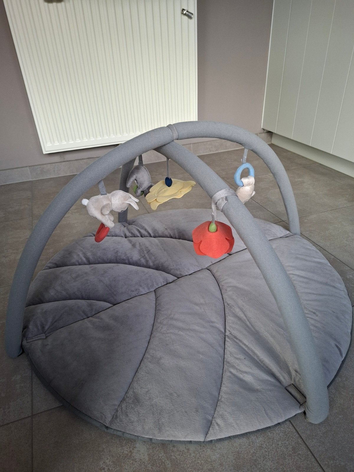 speelmat, grijs, Enfants & Bébés, Jouets | Vêtements de jeu, Enlèvement, Comme neuf